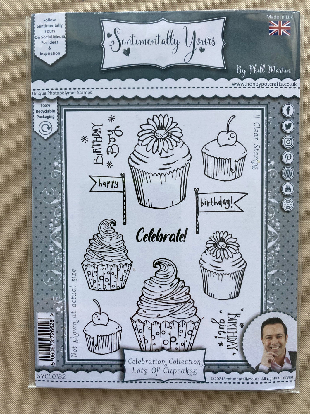 Pre-Loved : Sentimentally Yours A6 Stamp Set - Celebration Collection : Lots of Cupcakes